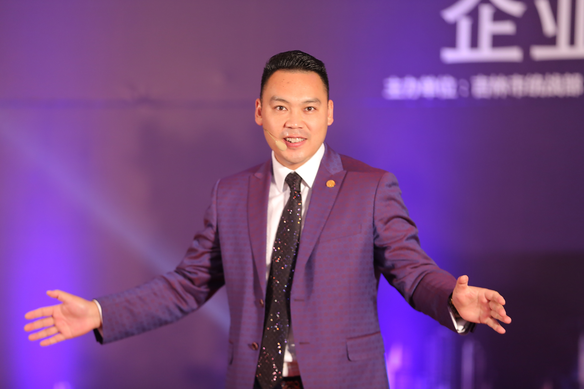 清晨体能课后，皇家社会再遭质疑备战社区盾，气氛紧张，数据趋势出现新变化的简单介绍爱游戏APP