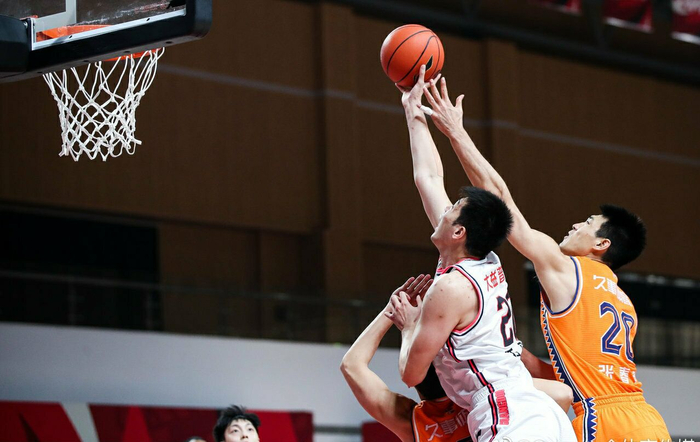 包含清晨马德里竞技备战欧超杯皇家马德里国际比赛日手感冰凉，这一次真的风云突变阿森纳国际比赛日回应争议的词条爱游戏入口